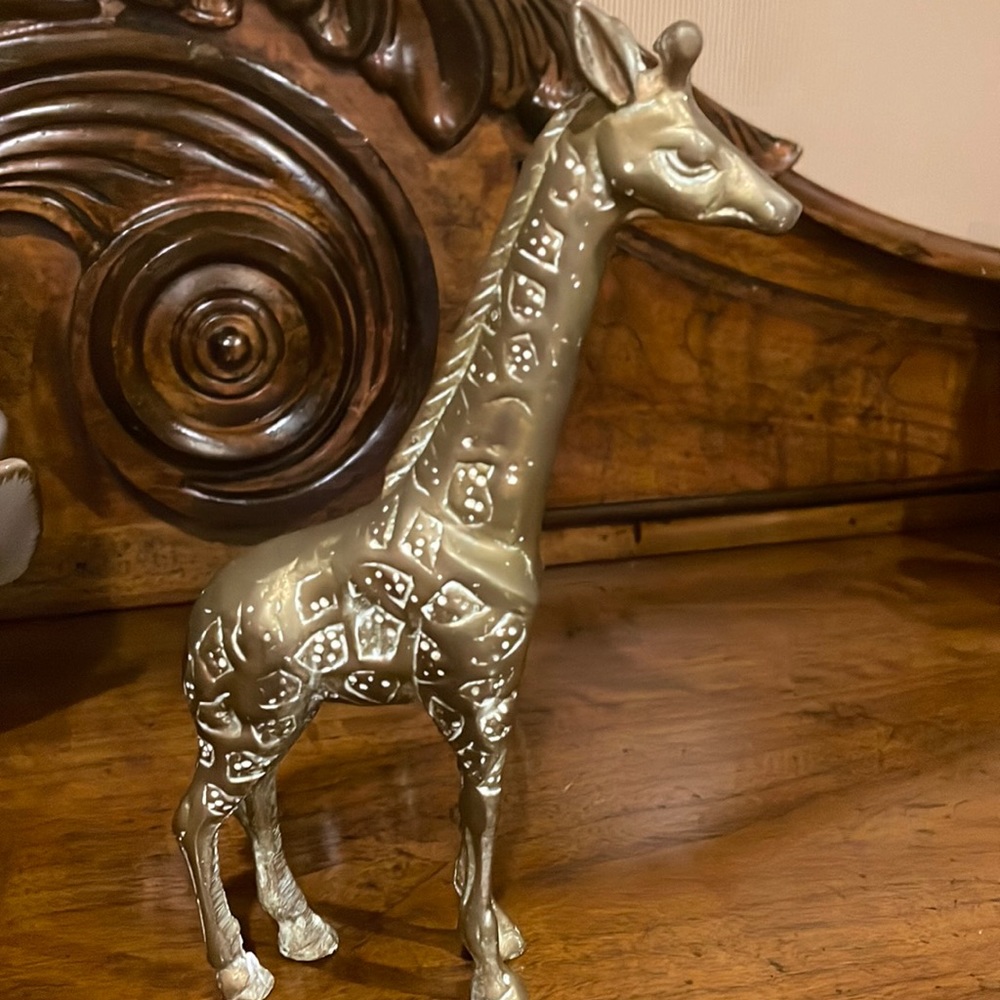 Brass Giraffe figurine. Vintage